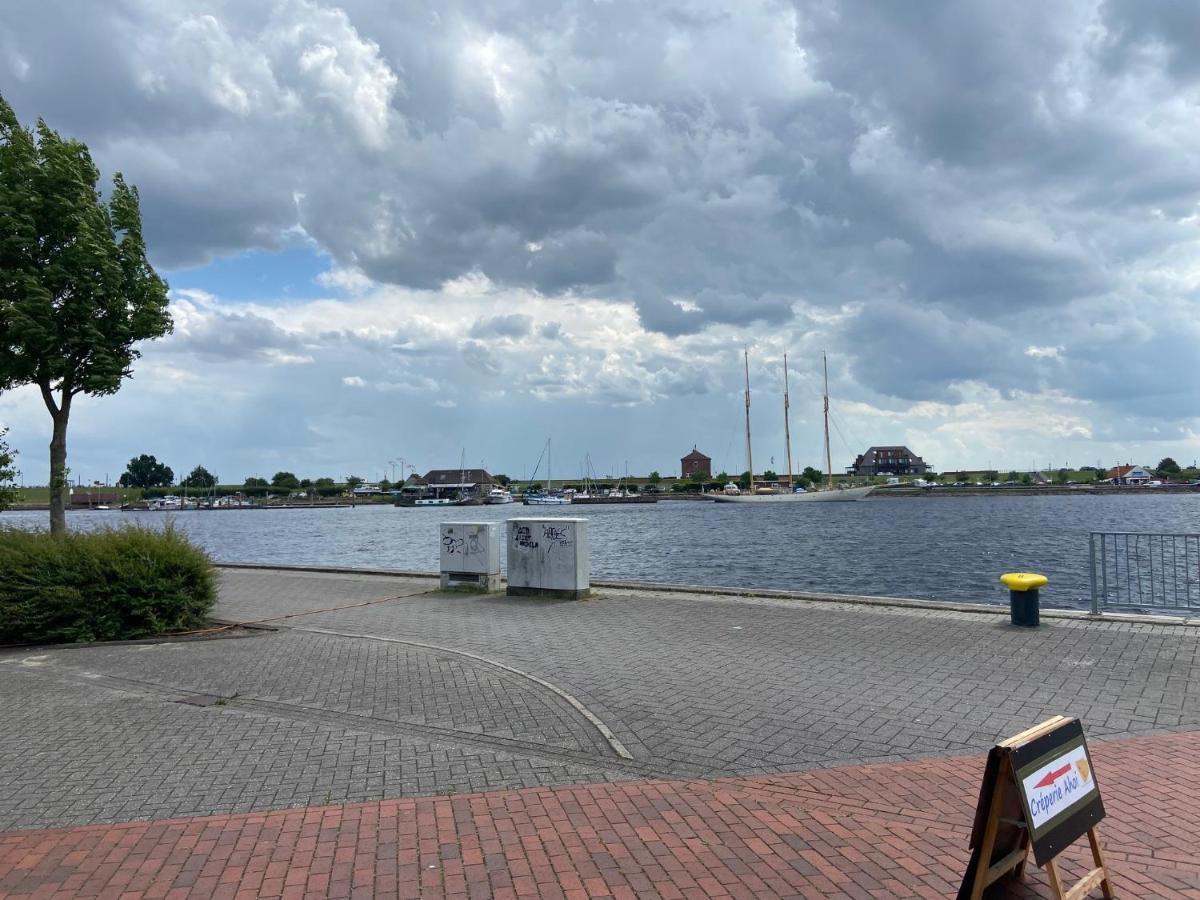 Robbe Apartament *